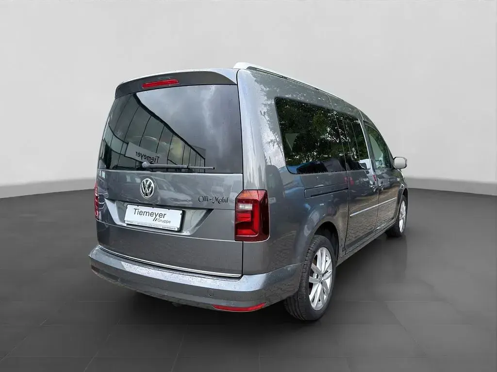 Używany VW Caddy Maxi Highline 125 KM (91 kW) 2017 Szary Minivan