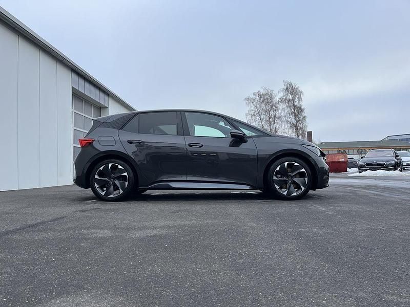 Gebraucht Cupra Born 169 kW (231 PS) 2023 Quasargrau Kleinwagen
