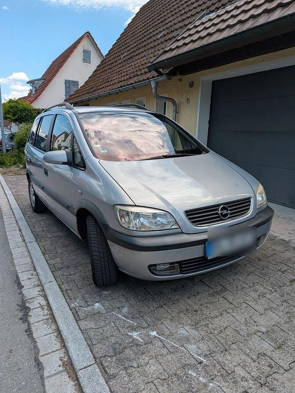 Silber Gebraucht 2002 Opel Zafira Limousine | 1.500 € (Fairer Preis) - Bild 1/4