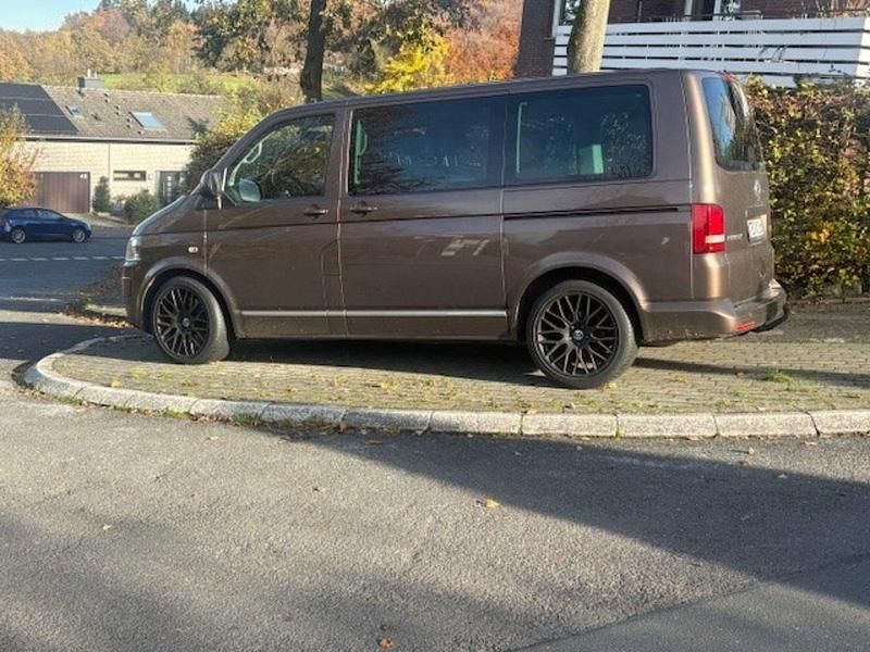 Braun Gebraucht 2015 VW Multivan Highline Van | 18.900 € (Superpreis) - Bild 1/4