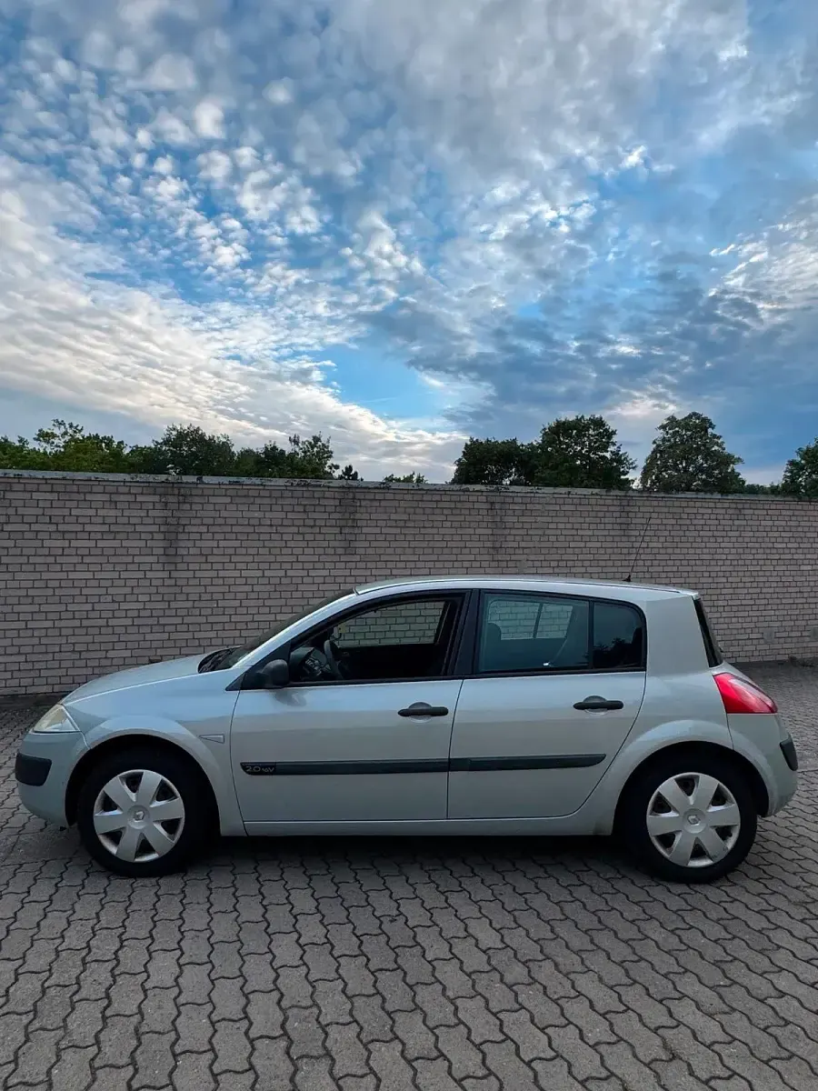 Gebraucht Renault Mégane II 135 PS (99 kW) 2004 Silber Kleinwagen