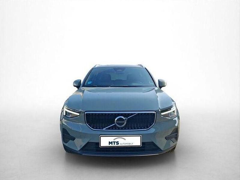 Second-hand Volvo XC40 Core 163 CP (119 kW) 2023 Verde SUV