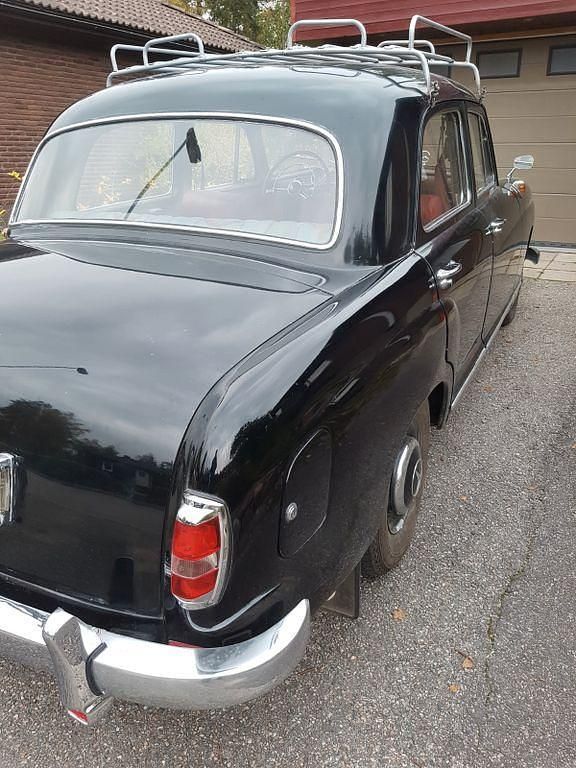 Gebraucht Mercedes 180 68 PS (50 kW) 1959 Schwarz Limousine