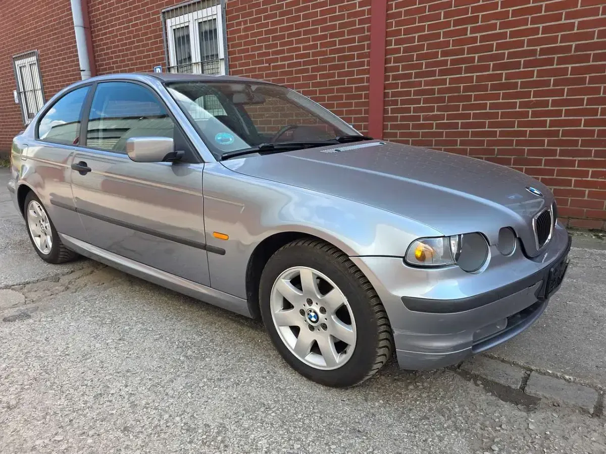 Brugt BMW 318 143 HK (105 kW) 2004 Grå Sedan