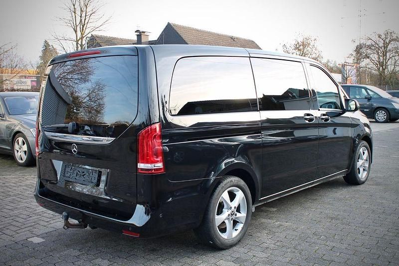 Gebraucht Mercedes V220 Edition 163 PS (119 kW) 2019 Schwarz Van / Kleinbus