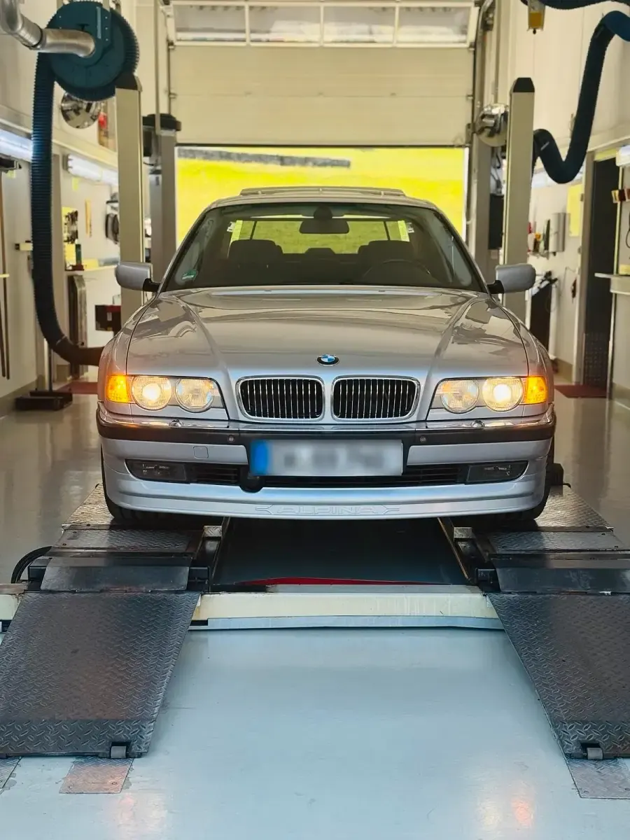 Gebraucht BMW 740 286 PS (210 kW) 2001 Silber Limousine