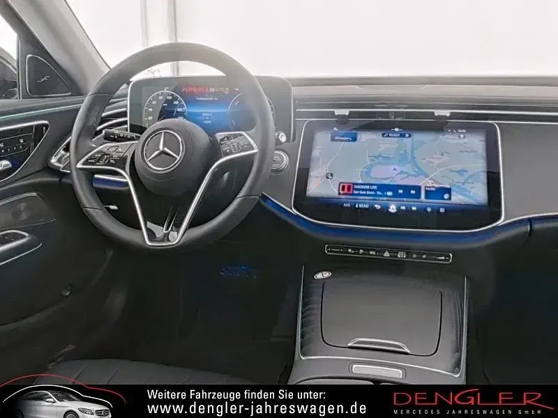 Gebraucht Mercedes E300 Exclusive 204 PS (150 kW) 2025 Schwarz Limousine