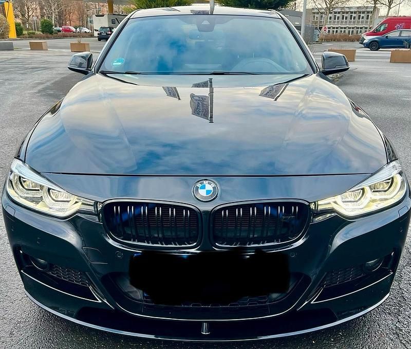 Schwarz Gebraucht 2013 BMW 330 M Performance Limousine | 15.900 € (Fairer Preis) - Bild 1/4