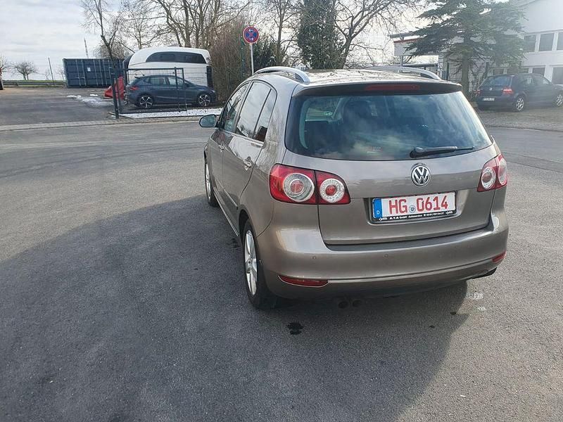 Gebraucht VW Golf Plus Cross Team 160 PS (117 kW) 2010 Braun Van / Kleinbus