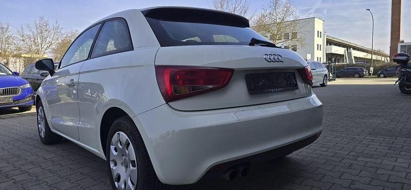 Gebraucht Audi A1 Attraction 122 PS (89 kW) 2013 Weiß Kleinwagen