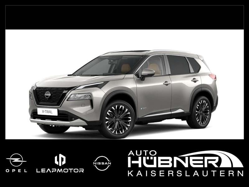 Neu Nissan X-Trail Tekna+ 163 PS (119 kW) 2025 Champagne silver SUV