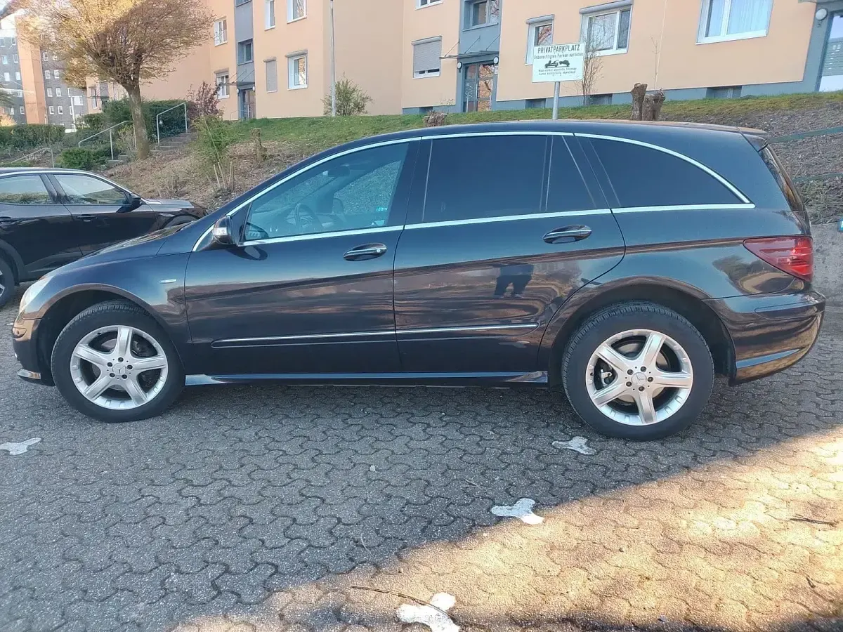 Gebraucht Mercedes R300 AMG 190 PS (139 kW) 2010 Schwarz Van / Kleinbus