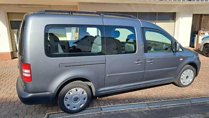 Gebraucht VW Caddy Maxi Trendline 102 PS (75 kW) 2015 Grau Van / Kleinbus