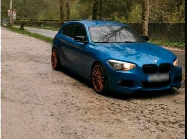 Blau Gebraucht 2012 BMW 114 M Sport Kleinwagen | 7.500 € (Teuer) - Bild 1/4