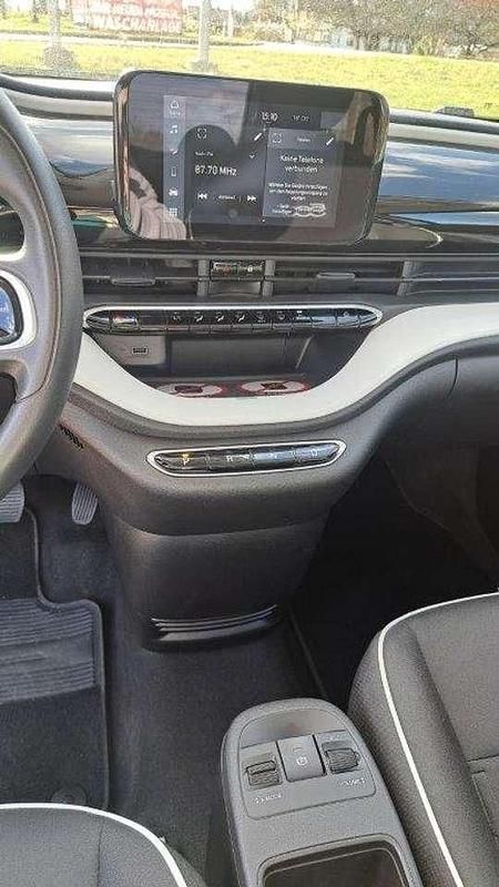 Gebraucht Fiat 500e Action 69 kW (95 PS) 2022 Arktis weiß Kleinwagen