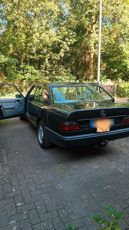 Usata Mercedes E250 1988 Nero Utilitaria