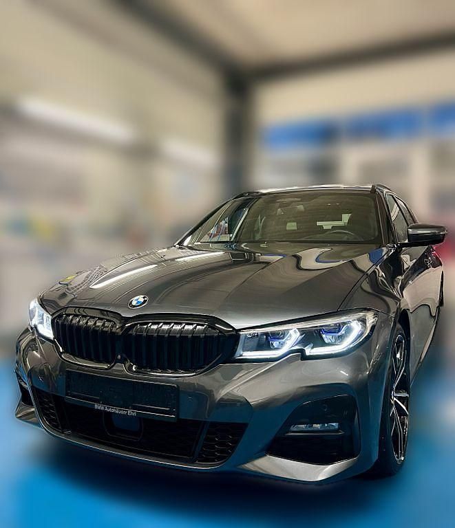 Grau Gebraucht 2019 BMW 330 M Sport Kombi | 35.700 € (Etwas zu teuer) - Bild 1/4