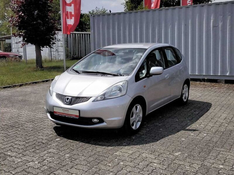 Alabaster silver m. Gebraucht 2010 Honda Jazz Trend Kleinwagen | 5.990 € (Fairer Preis) - Bild 1/4