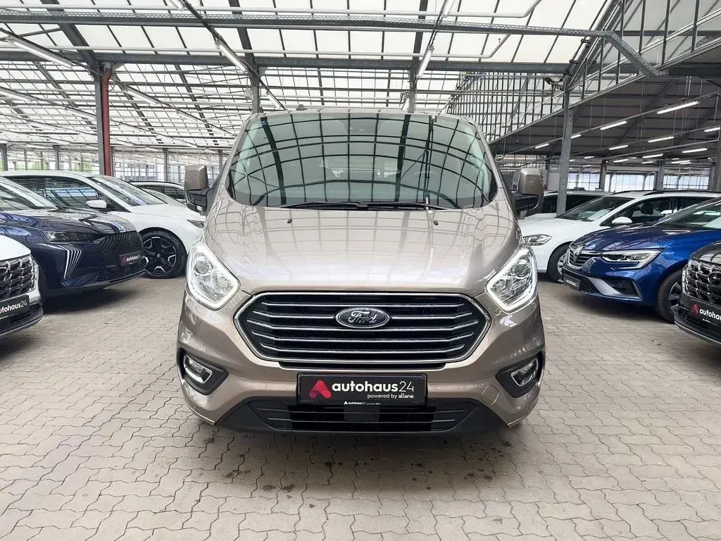 Gebraucht Ford Tourneo Titanium X 170 PS (125 kW) 2023 Silber Van / Kleinbus