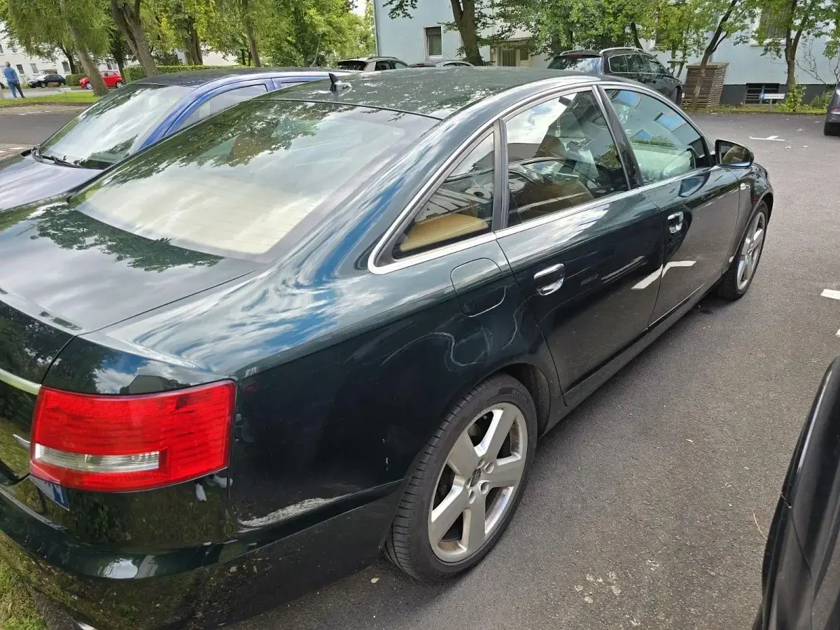 Gebraucht Audi A6 Ambiente 256 PS (188 kW) 2005 Grün Limousine