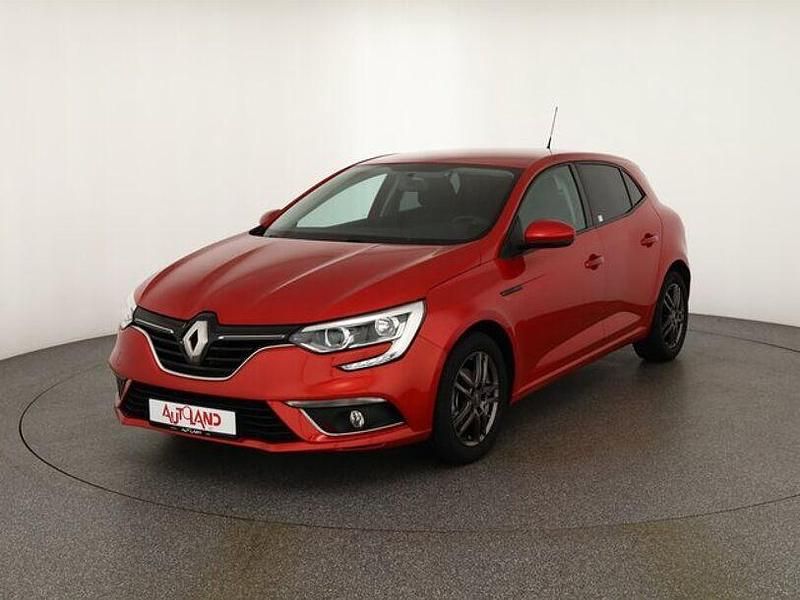 Rot Gebraucht 2019 Renault Mégane IV Life Limousine | 12.990 € (Etwas zu teuer) - Bild 1/4