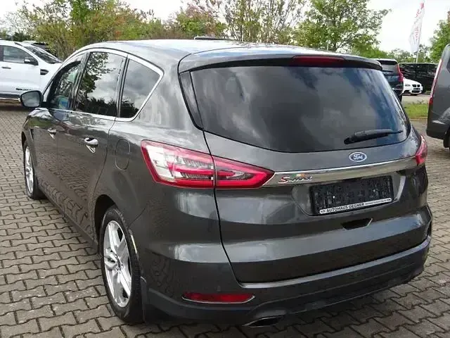 Gebraucht Ford S-MAX Titanium 240 PS (176 kW) 2017 Grau Van / Kleinbus