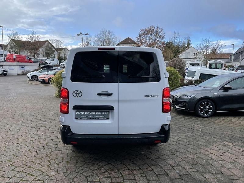 Gebraucht Toyota Proace 144 PS (105 kW) 2025 Ice white Van / Kleinbus