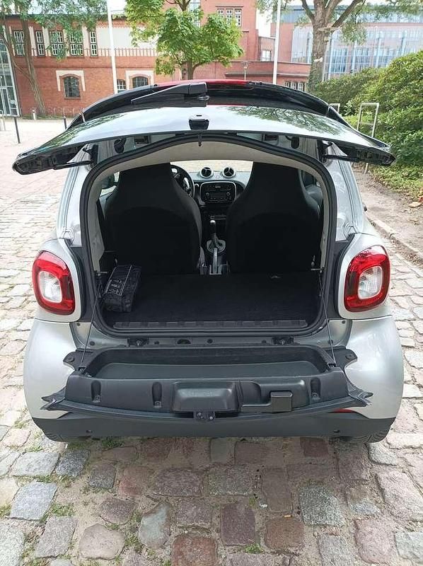 Gebraucht Smart ForTwo Coupé 71 PS (52 kW) 2018 Silber Coupé