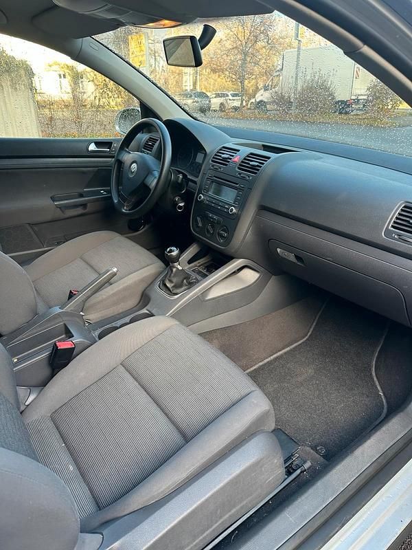 Gebraucht VW Golf V 75 PS (55 kW) 2006 Silber Kleinwagen