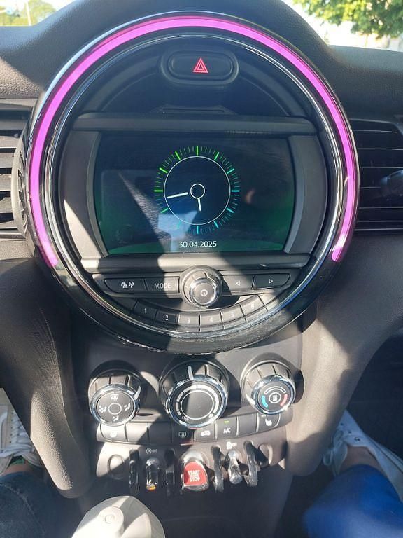 Gebraucht Mini Cooper 136 PS (100 kW) 2019 Schwarz Kleinwagen