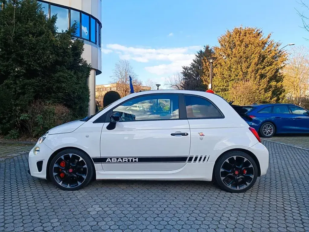 Gebraucht Abarth 595 Competizione 179 PS (131 kW) 2016 Weiß Cabrio