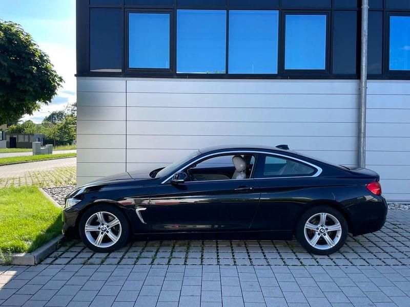 Schwarz Gebraucht 2015 BMW 420 Coupé | 17.999 € (Guter Preis) - Bild 1/2