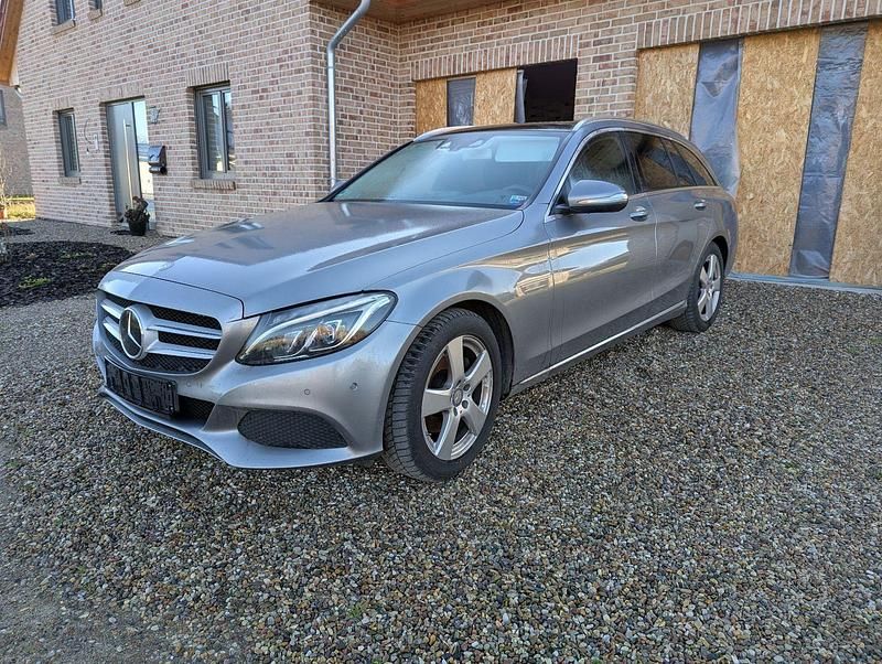 Grau Gebraucht 2014 Mercedes C220 Kombi | 14.900 € (Fairer Preis) - Bild 1/4