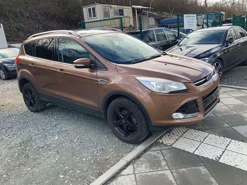 Gebraucht Ford Kuga Titanium 150 PS (110 kW) 2014 Braun SUV