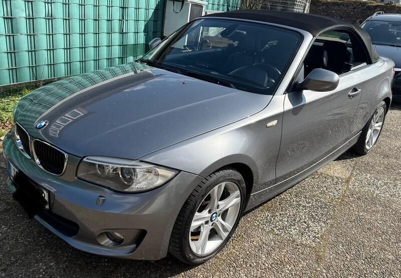 Grau Gebraucht 2011 BMW 118 Cabriolet M Sport Cabrio | 6.650 € (Superpreis) - Bild 1/4