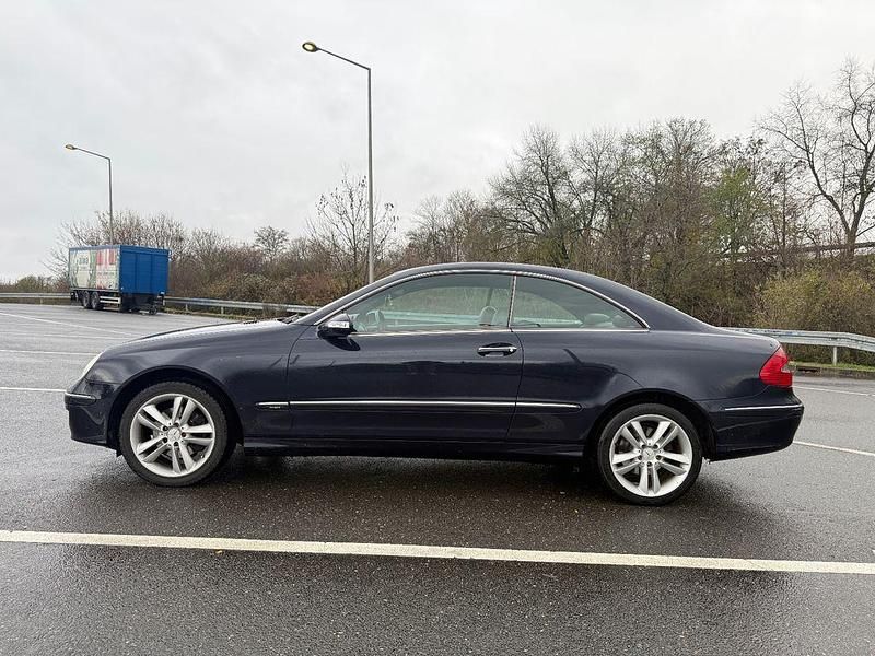 Gebraucht Mercedes CLK200 Avantgarde 184 PS (135 kW) 2007 Blau Coupé