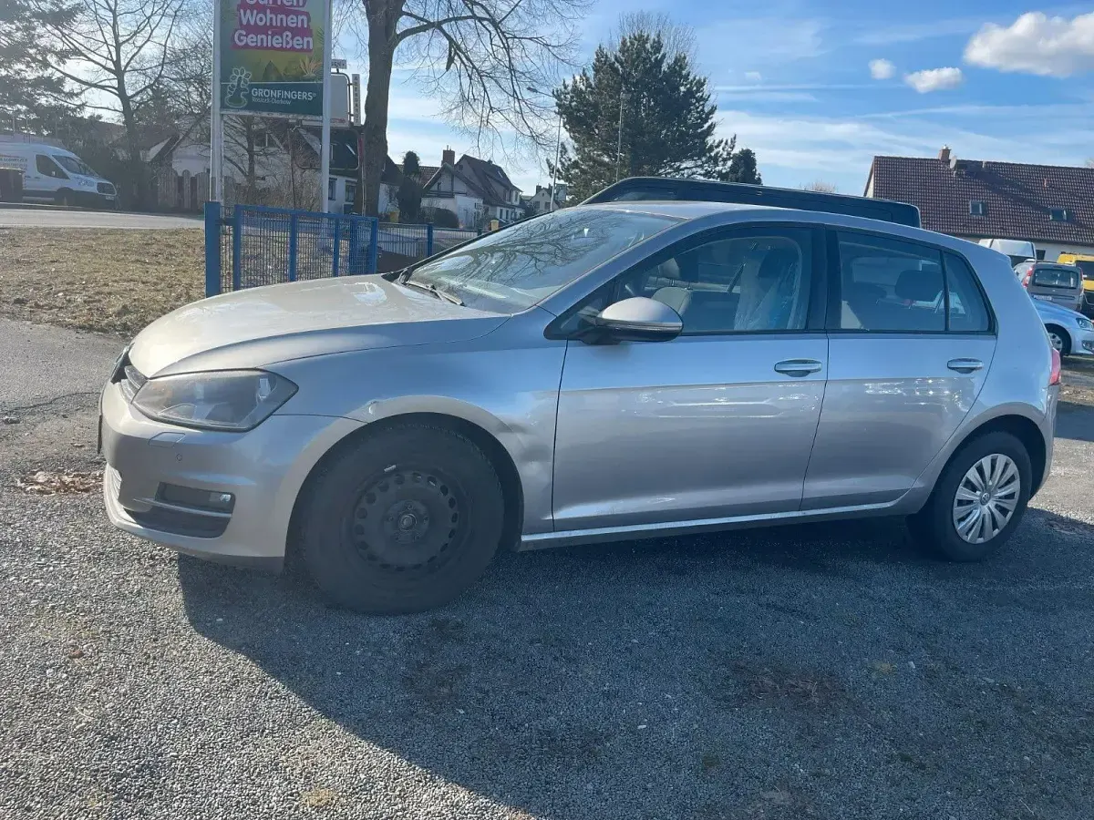 Gebraucht VW Golf VII Trendline 86 PS (63 kW) 2013 Silber Kleinwagen