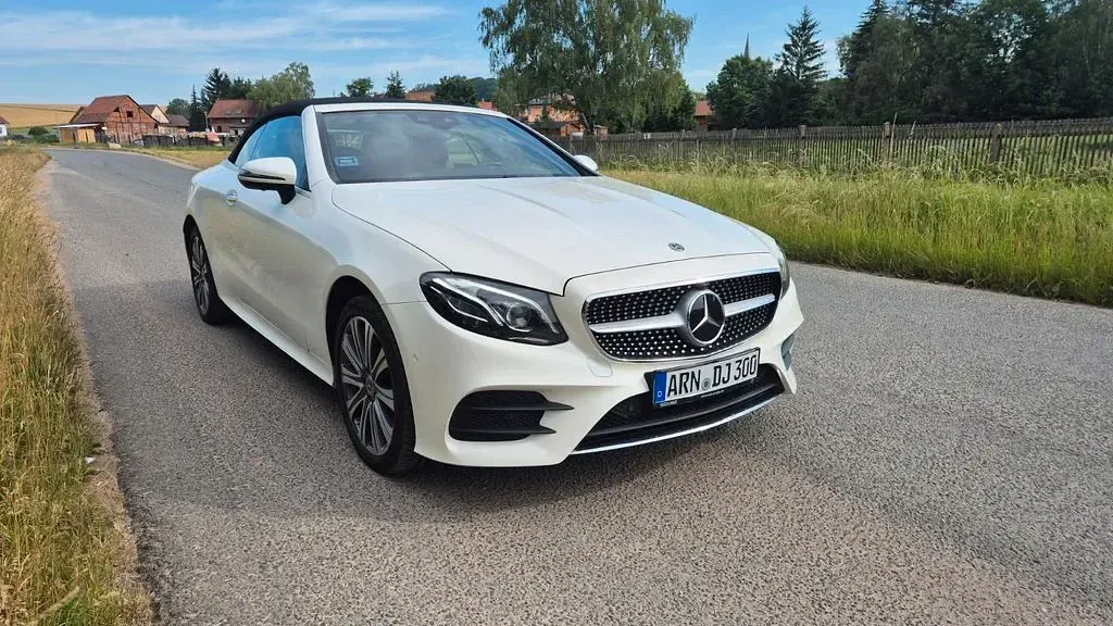 Gebraucht Mercedes E400 333 PS (244 kW) 2018 Weiß Cabrio