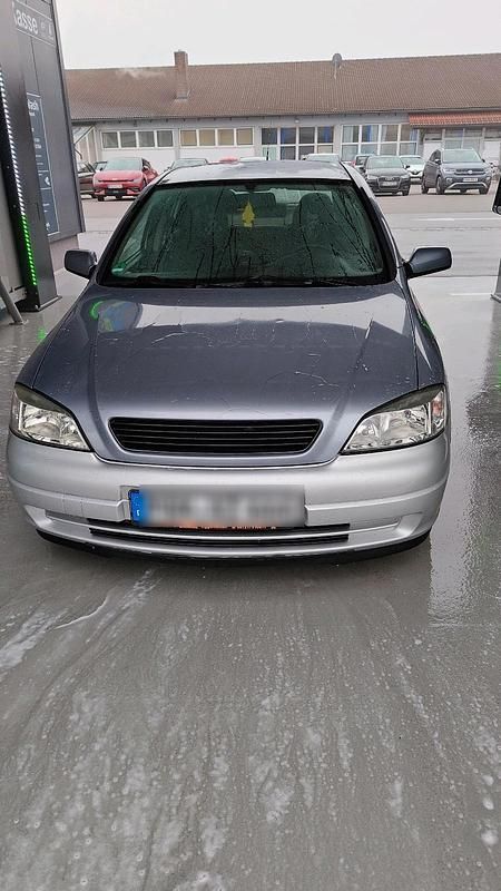 Gebraucht Opel Astra 103 PS (75 kW) 2004 Silber Limousine