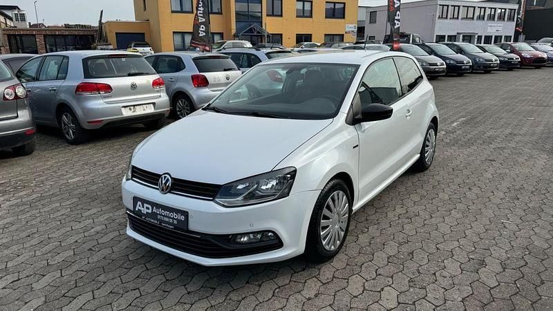 Gebraucht VW Polo 90 PS (66 kW) 2015 Weiß Kleinwagen