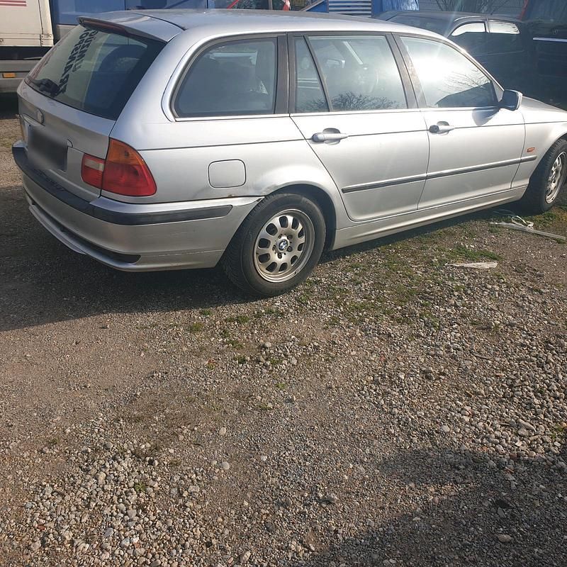 Gebraucht BMW 320 150 PS (110 kW) 1999 Silber Kombi