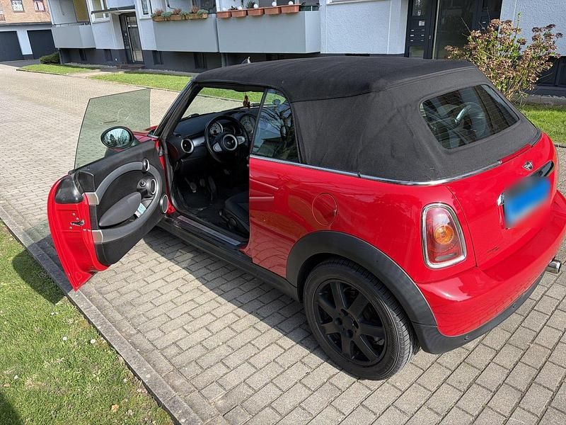 Gebraucht Mini Cooper Cabriolet 120 PS (88 kW) 2010 Rot Cabrio