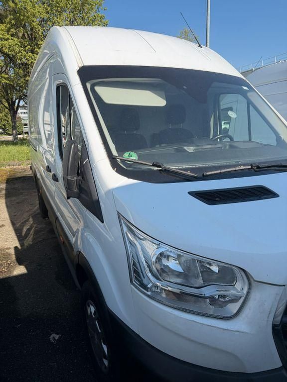 Second-hand Ford Transit 131 CP (96 kW) 2024 Alb Monovolum
