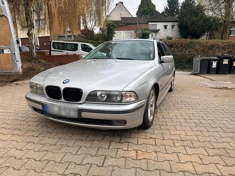 Gebraucht BMW 523 170 PS (125 kW) 1999 Silber Kombi
