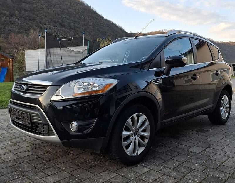 Gebraucht Ford Kuga Titanium 140 PS (102 kW) 2010 Schwarz SUV