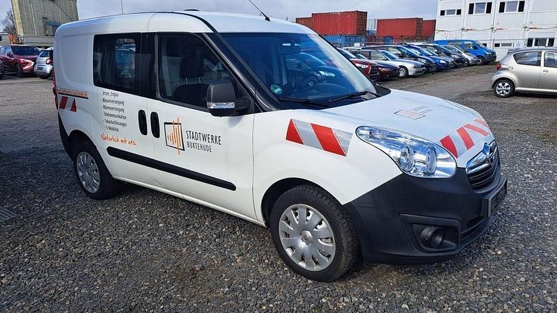 Gebraucht Opel Combo 120 PS (88 kW) 2018 Weiß Van / Kleinbus
