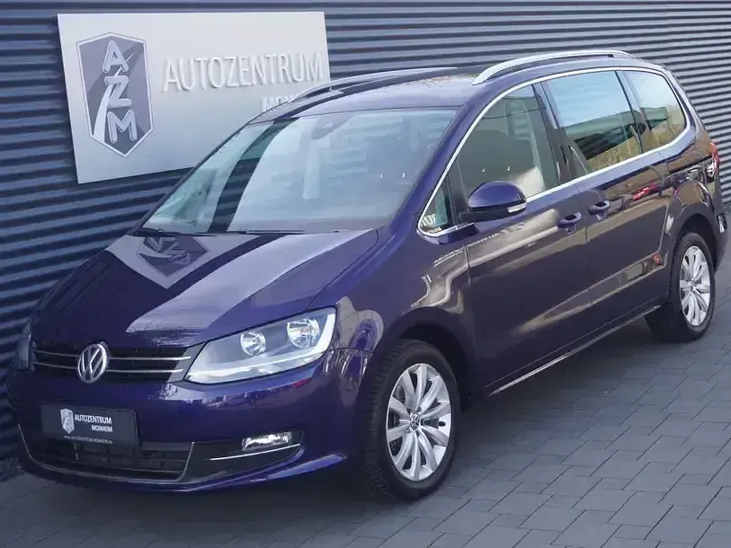 Gebraucht VW Sharan Highline 150 PS (110 kW) 2020 Blau (atlantik blue metallic) Van / Kleinbus