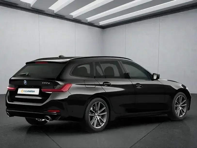 Gebraucht BMW 330e 292 PS (214 kW) 2025 Schwarz Limousine