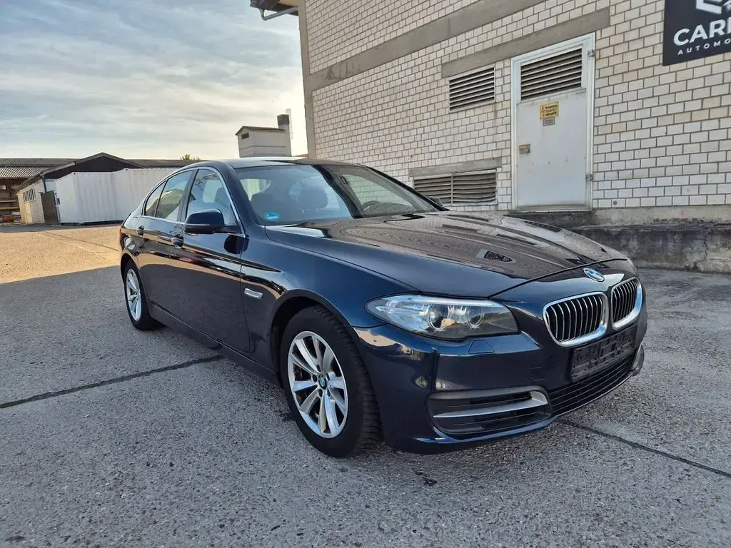 Gebraucht BMW 518 Performance 150 PS (110 kW) 2014 Blau Limousine