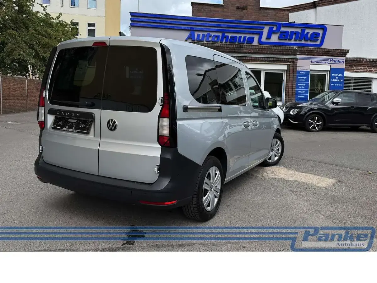 Gebraucht VW Caddy Basis 122 PS (89 kW) 2021 Silber Van / Kleinbus